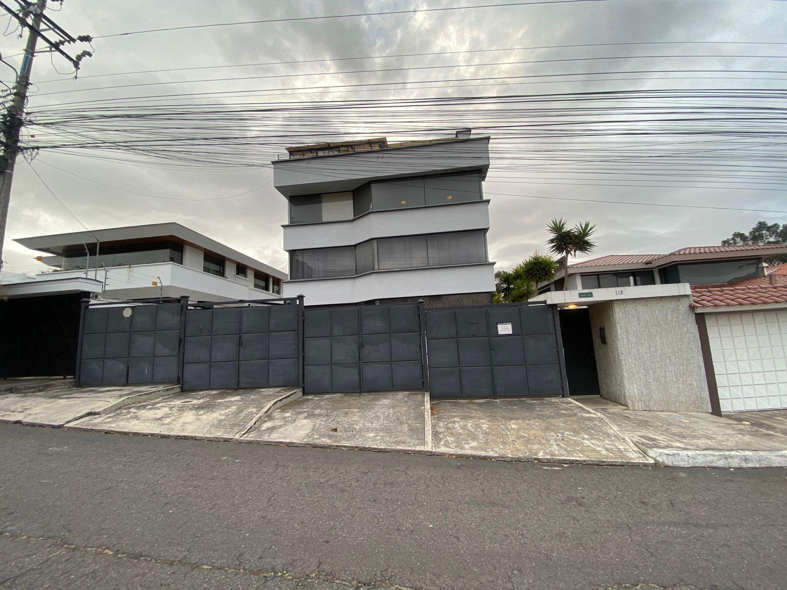 Departamento en venta en Pichincha | Quito | El Condado, DEPARTAMENTO DE VENTA URBANIZACION EL CONDADO PISO COMPLETO 218M2