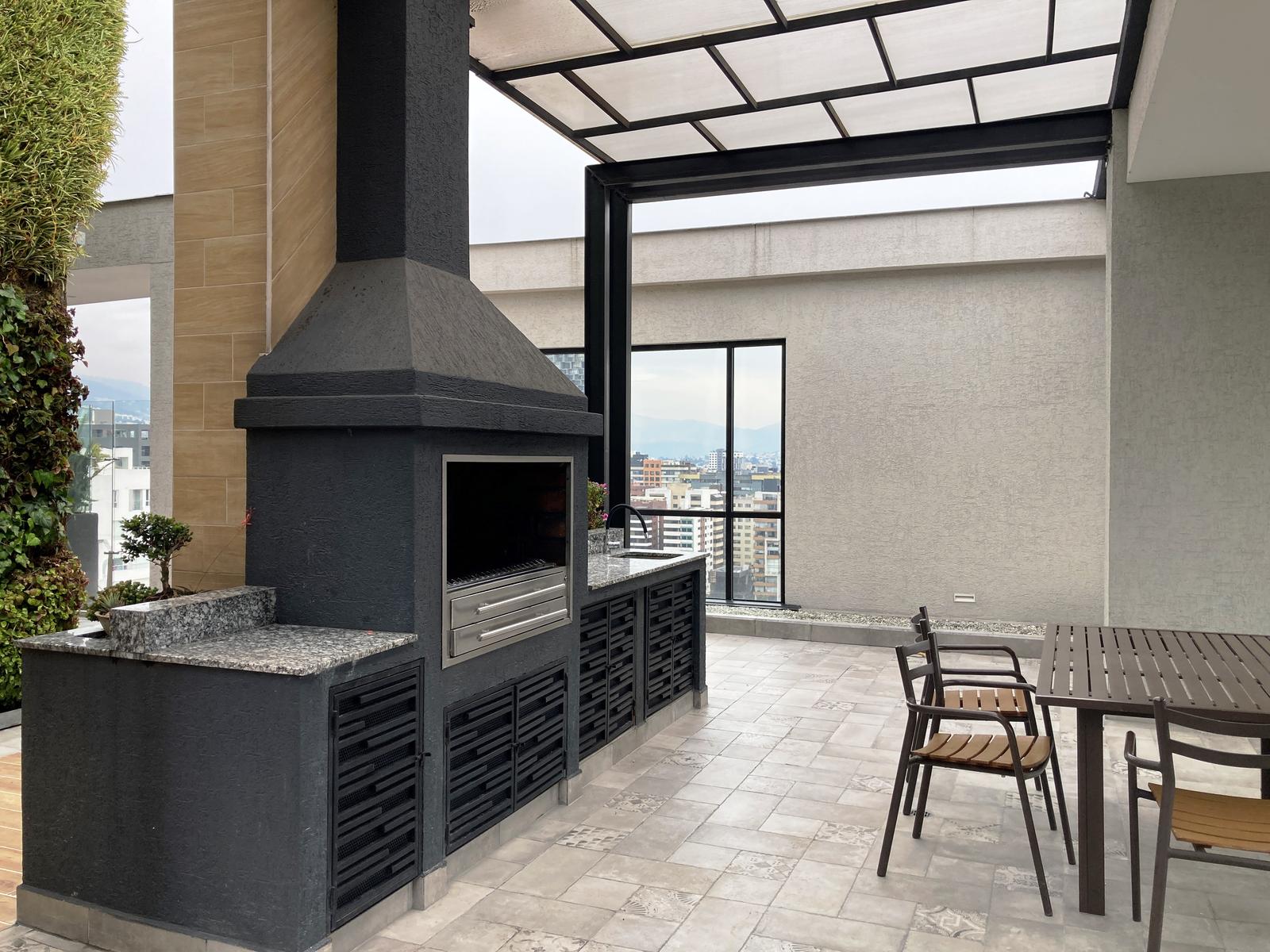 Apartment for sale in Pichincha | Quito | La Carolina, En venta, de Oportunidad Departamento 2 habitaciones, Edificio Essence, Sector La Carolina, 97 m²