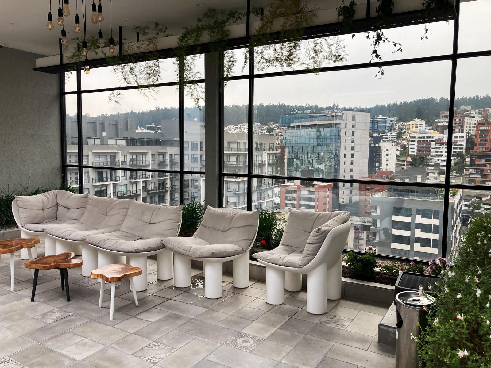 Apartment for sale in Pichincha | Quito | La Carolina, En venta, de Oportunidad Departamento 2 habitaciones, Edificio Essence, Sector La Carolina, 97 m²