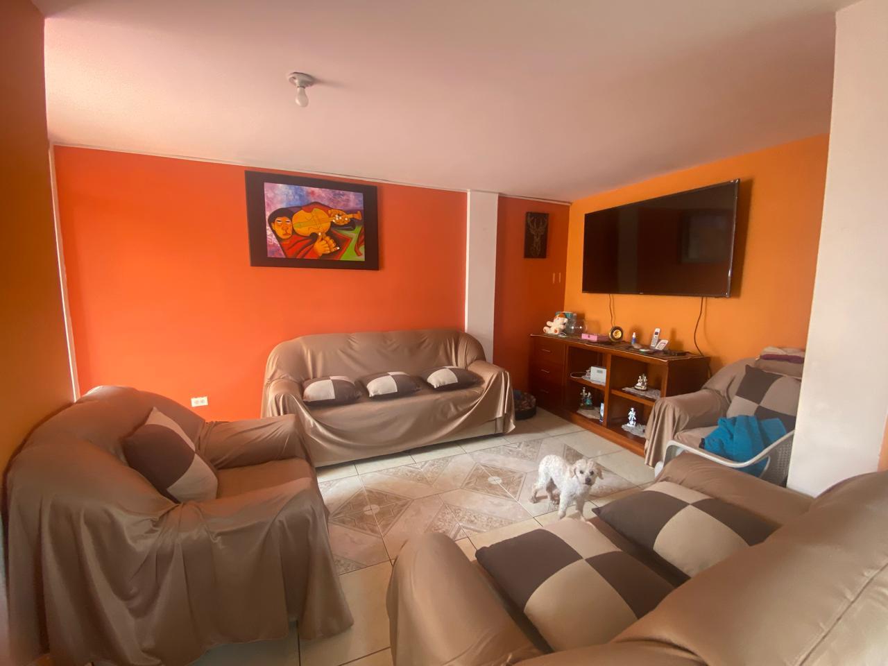 CONOCOTO FOR SALE HOUSE 2 APARTMENTS 1 ON GROUND FLOOR 3