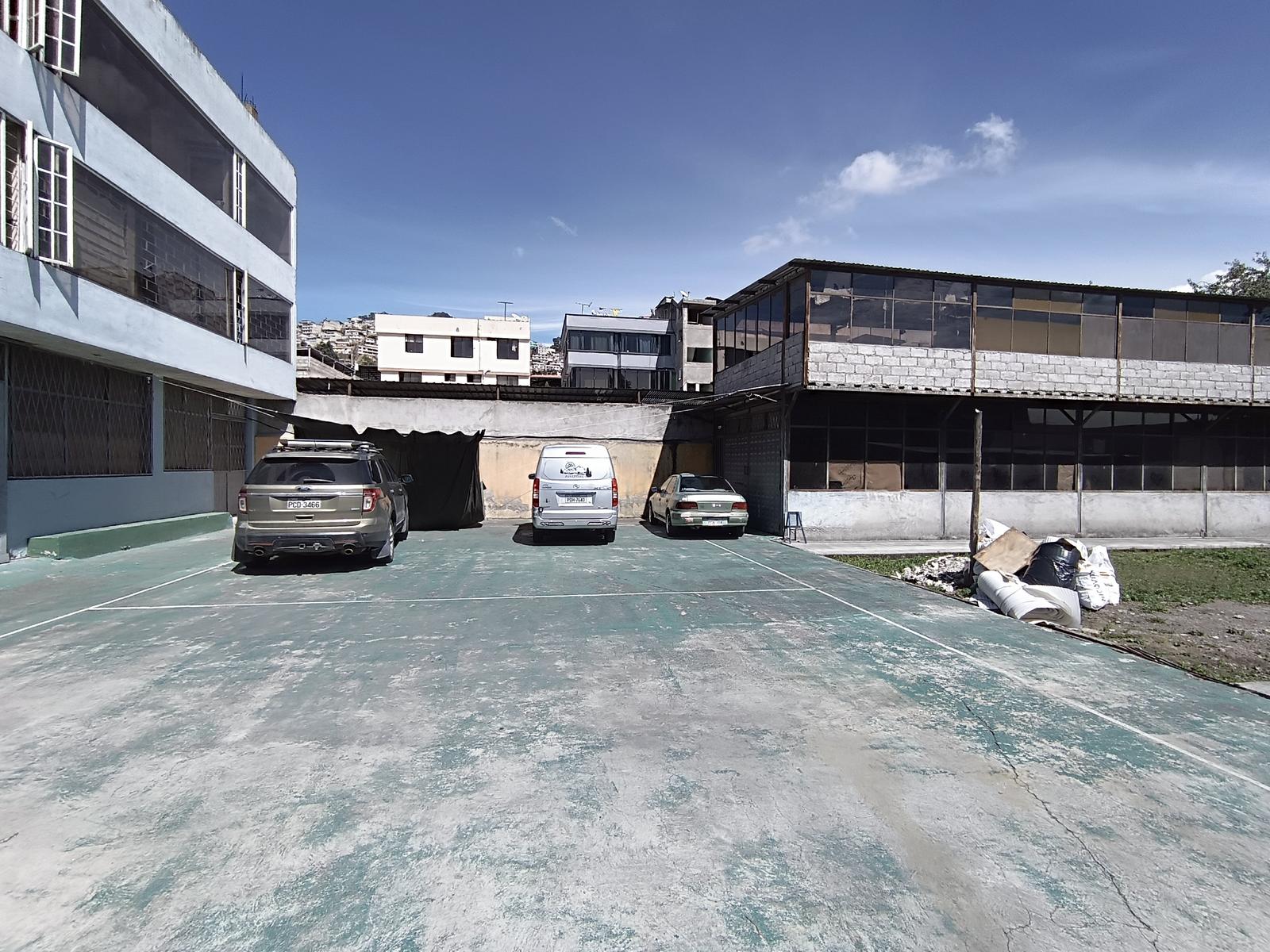 Edificio Comercial en venta en Pichincha | Quito | Sur de Quito, Santa Bárbara, Taisha OE10-118 y Tabiazo, 1657 m²