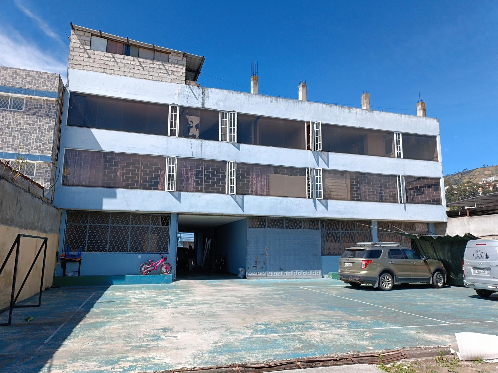 Edificio Comercial en venta en Pichincha | Quito | Sur de Quito, Santa Bárbara, Taisha OE10-118 y Tabiazo, 1657 m²