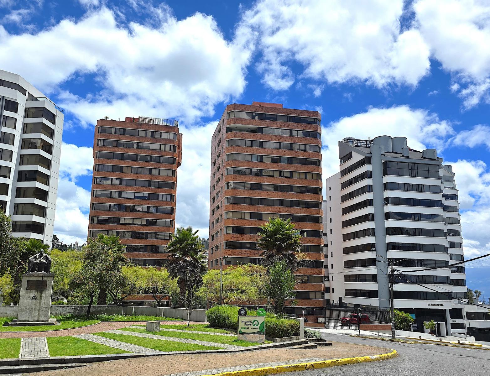 Departamento en venta en Pichincha | Quito | González Suárez, Gonzalez Suárez y Coruña