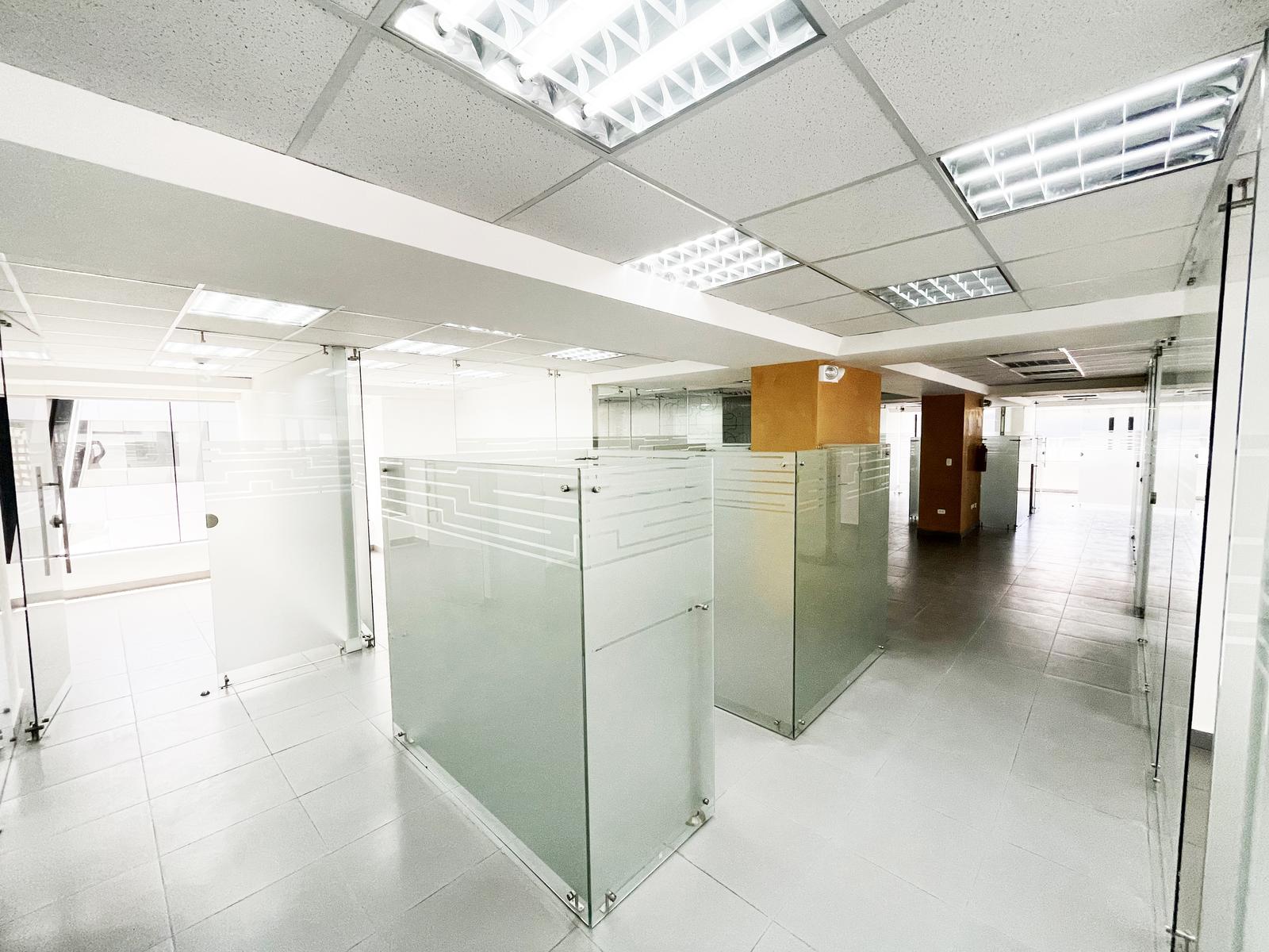 Oficina en alquiler en Pichincha | Quito | La Carolina, ARRIENDO OFICINAS CORPORATIVAS AAA en LA CAROLINA, Av. Naciones Unidas, 398 m²