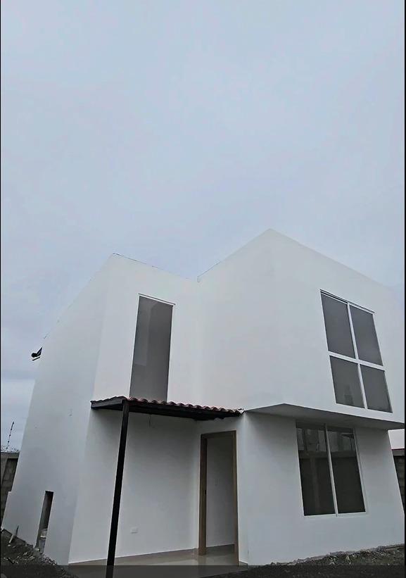 Exclusive Property for Sale in Los Gavilanez – Manta Azul Gated Community