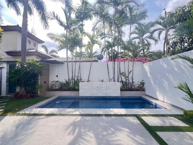 Casa en venta en Guayas | Guayaquil | Vía a la Costa, Laguna Club