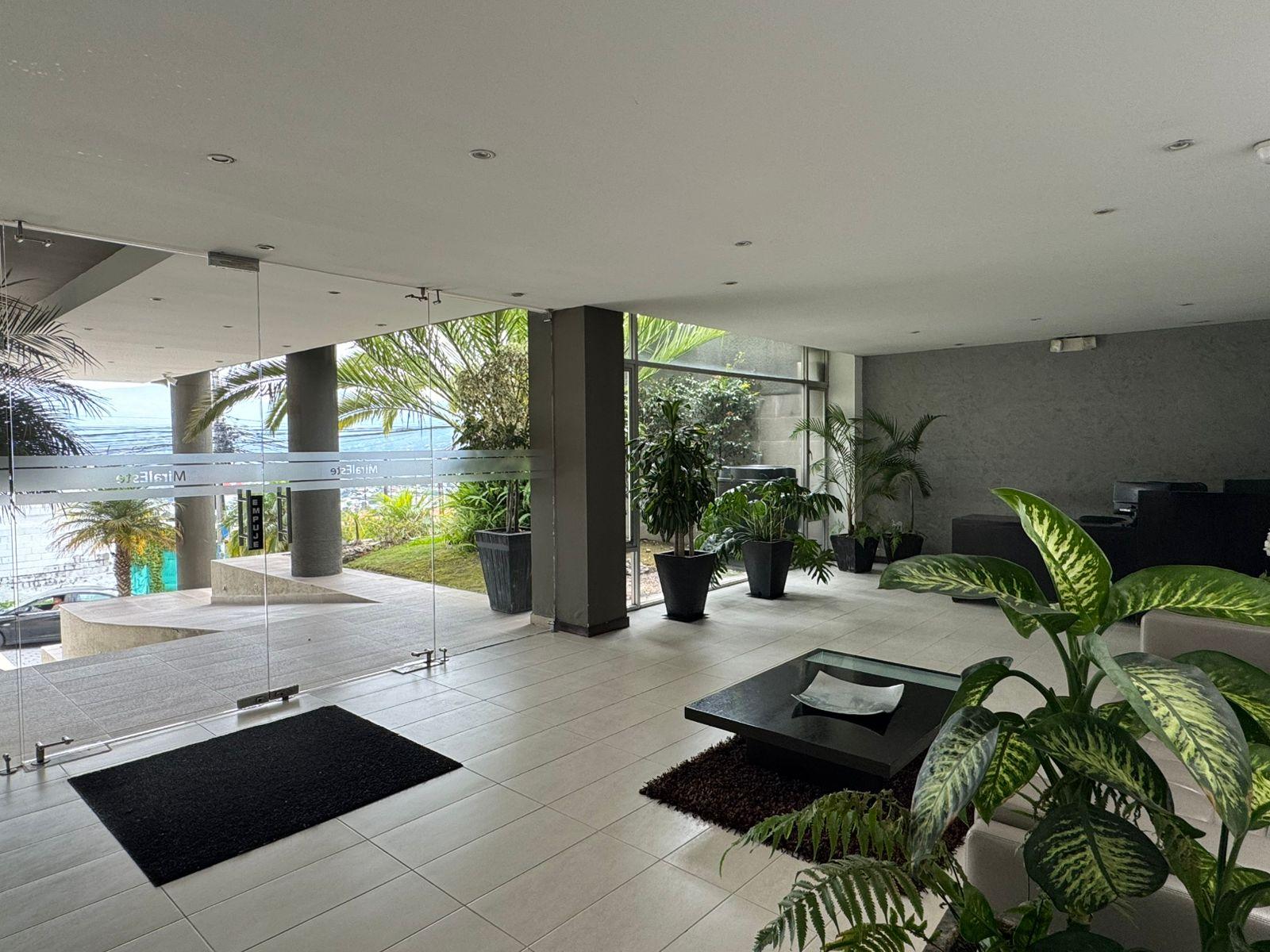 Departamento en venta en Pichincha | Quito | Cumbayá, Fernando de Legarda y Juan Leon Mera al 170100, 225 m²