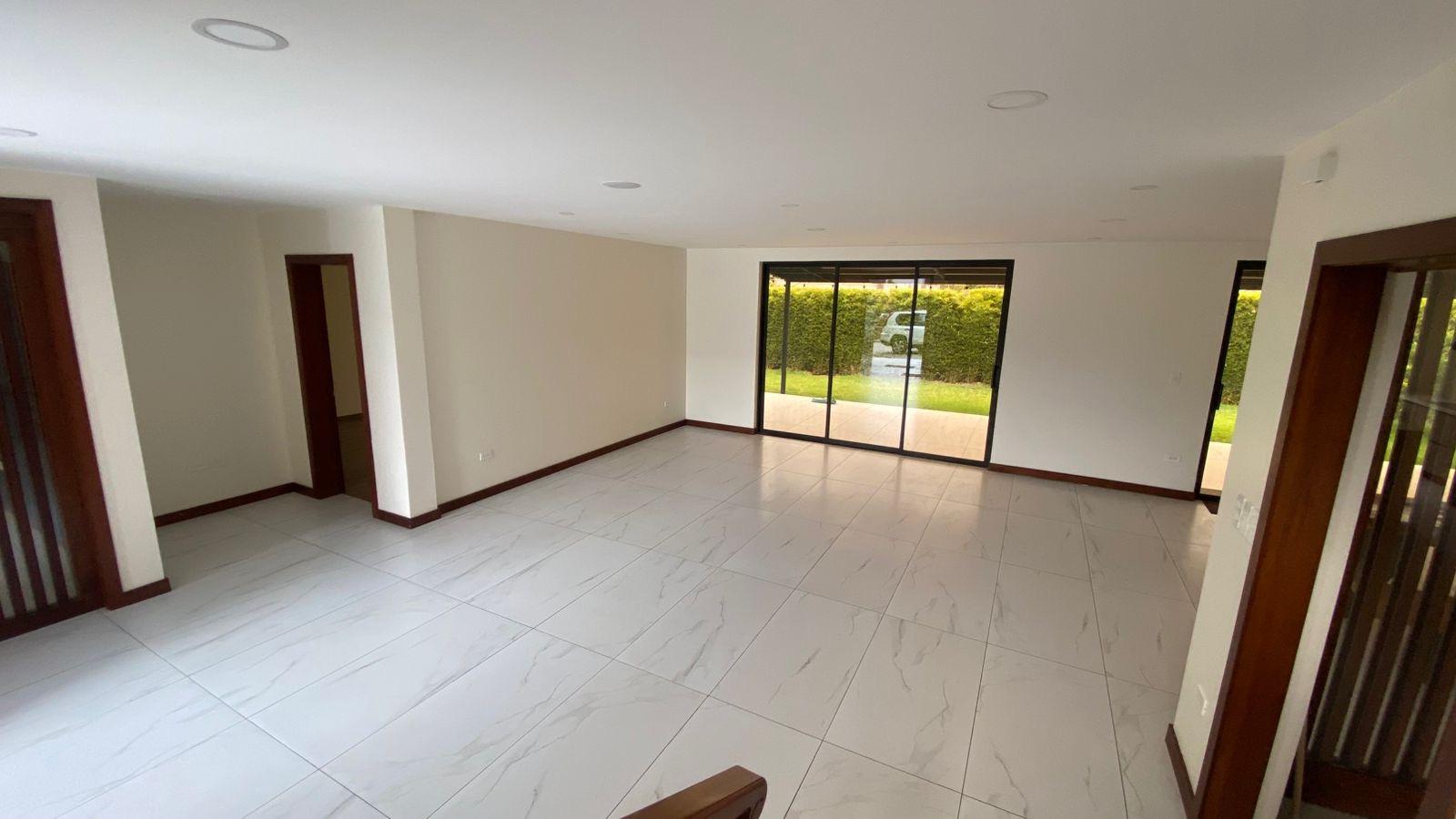 House for rent in Pichincha | Quito | Tumbaco, pachosalas tumbaco, calle jaime salvador y ruta viva, 330 m²