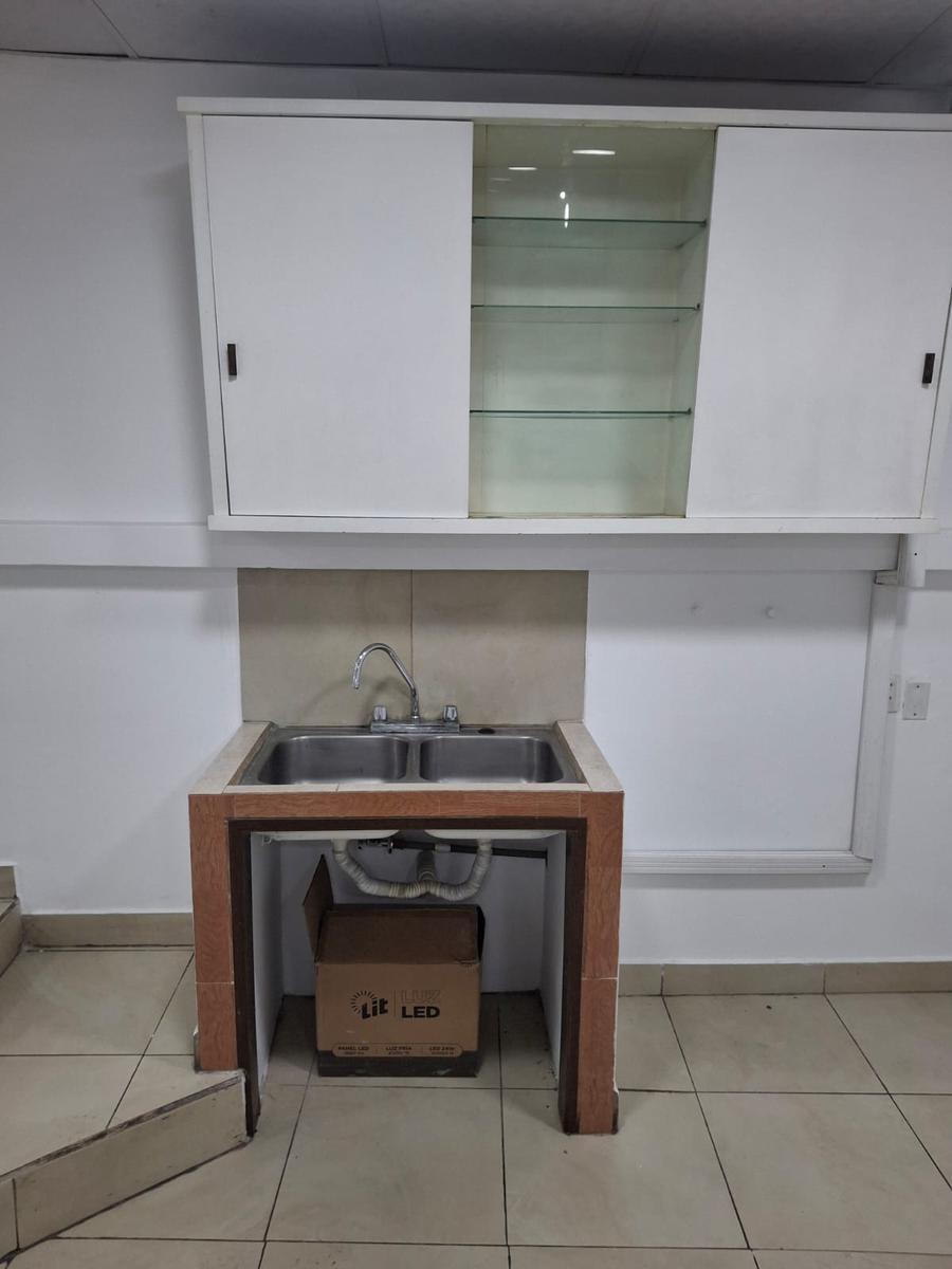 Casa en venta en Pichincha | Quito | Centro Norte, Vendo casa comercial sector la Y, 289 m²