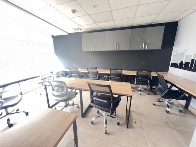 Oficina en alquiler en Ecuador | Guayas | Samborondón, Edificio Los Arcos Plaza, 133 m²
