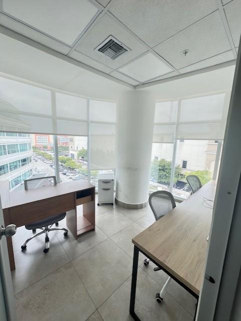 Oficina en alquiler en Ecuador | Guayas | Samborondón, Edificio Los Arcos Plaza, 133 m²