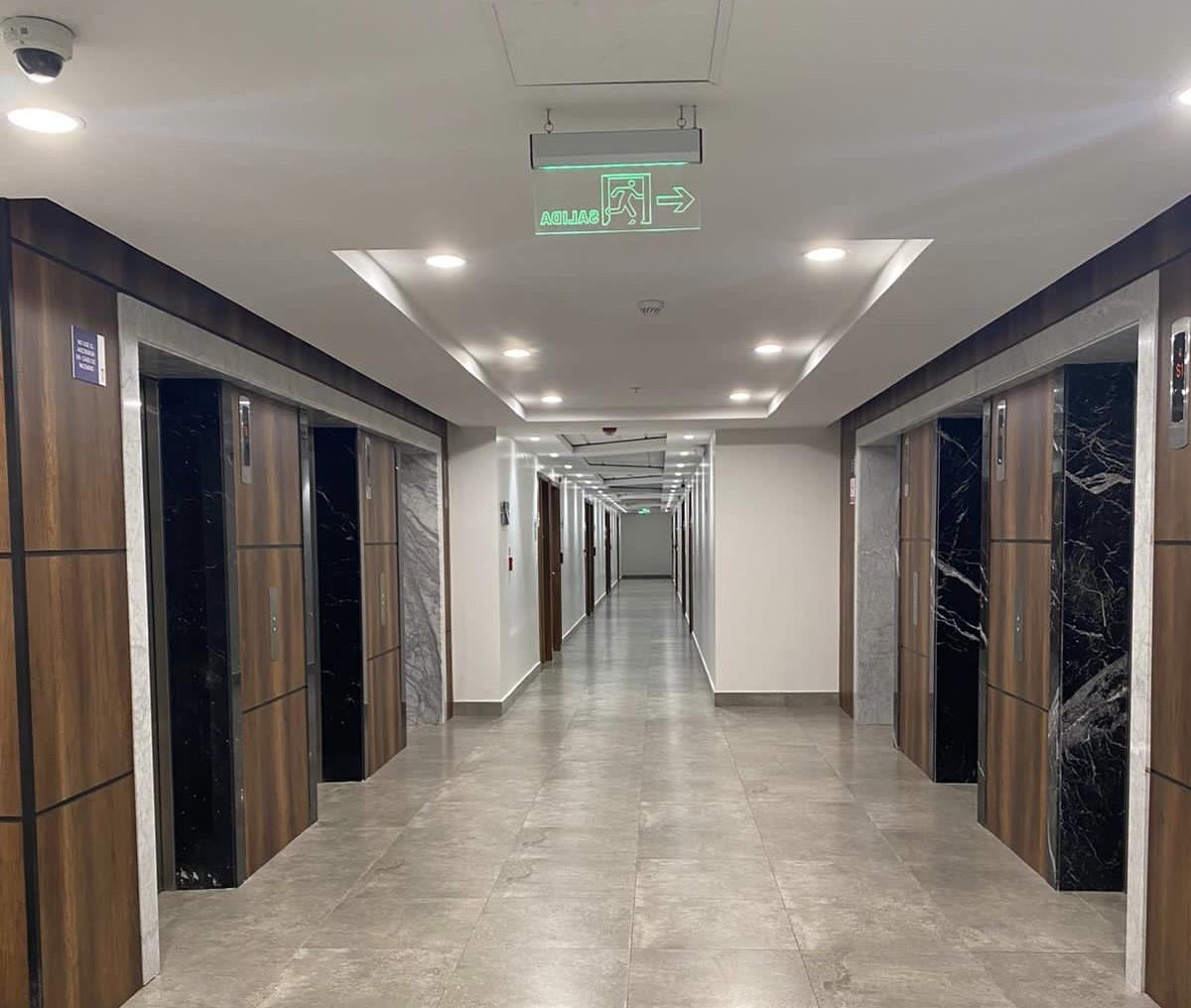 Oficina en alquiler en Ecuador | Guayas | Samborondón, Edificio Los Arcos Plaza, 133 m²
