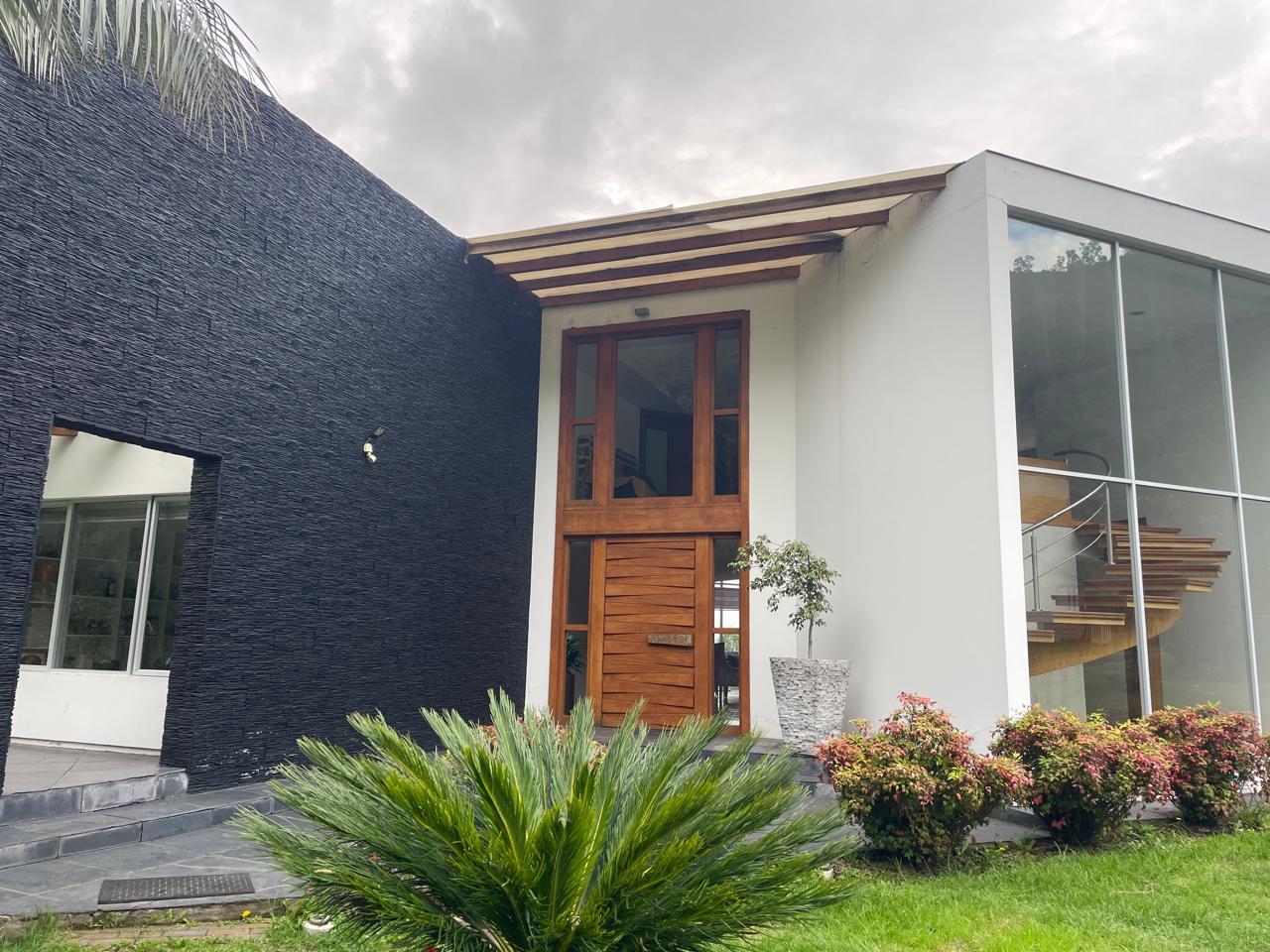 Casa en venta en Ecuador | Imbabura | Ibarra, Lulunqui tras la loma de Guayabillas, 600 m²