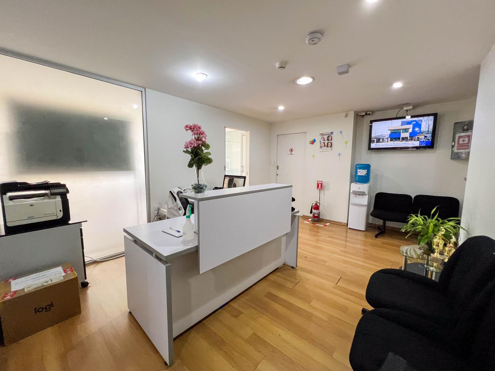 Oficina en venta en Pichincha | Quito | La Pradera, Mariano Aguilar y Diego de Almagro, 430 m²