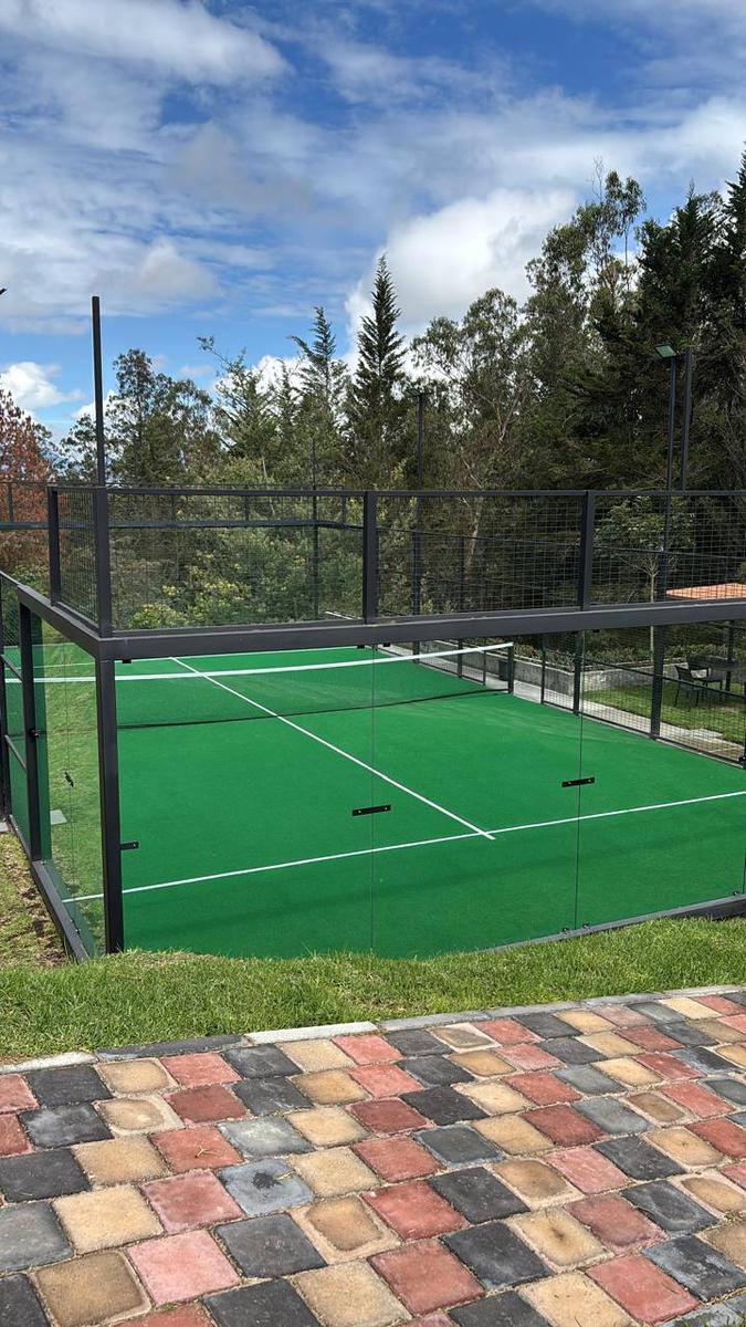 Terreno en venta en Ecuador | Pichincha | Cayambe, ASCAZUBI URB CAMPO AZUL, 1326 m²