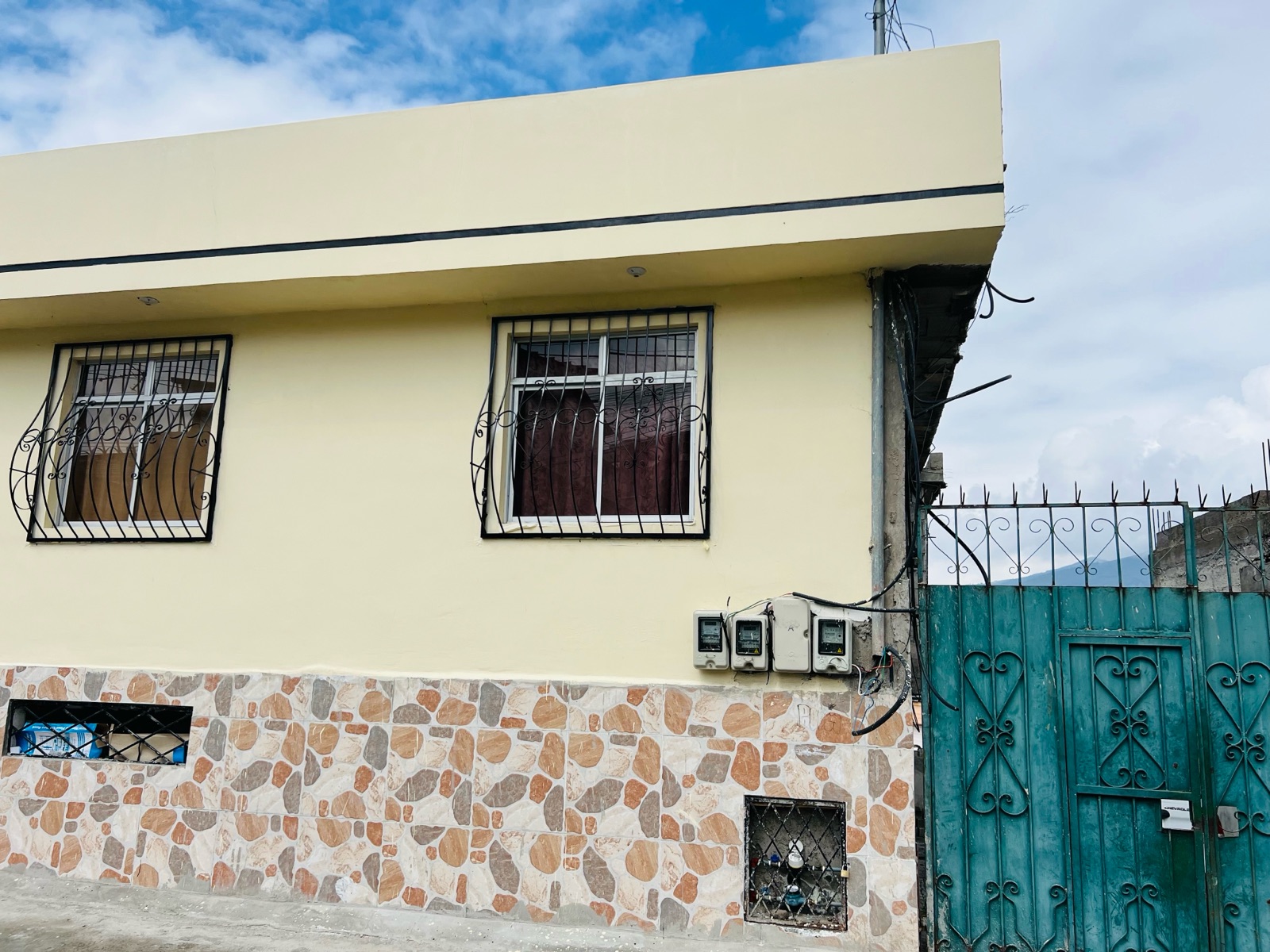 Independent House in Calderon, Nuevo Amanecer Sector 3