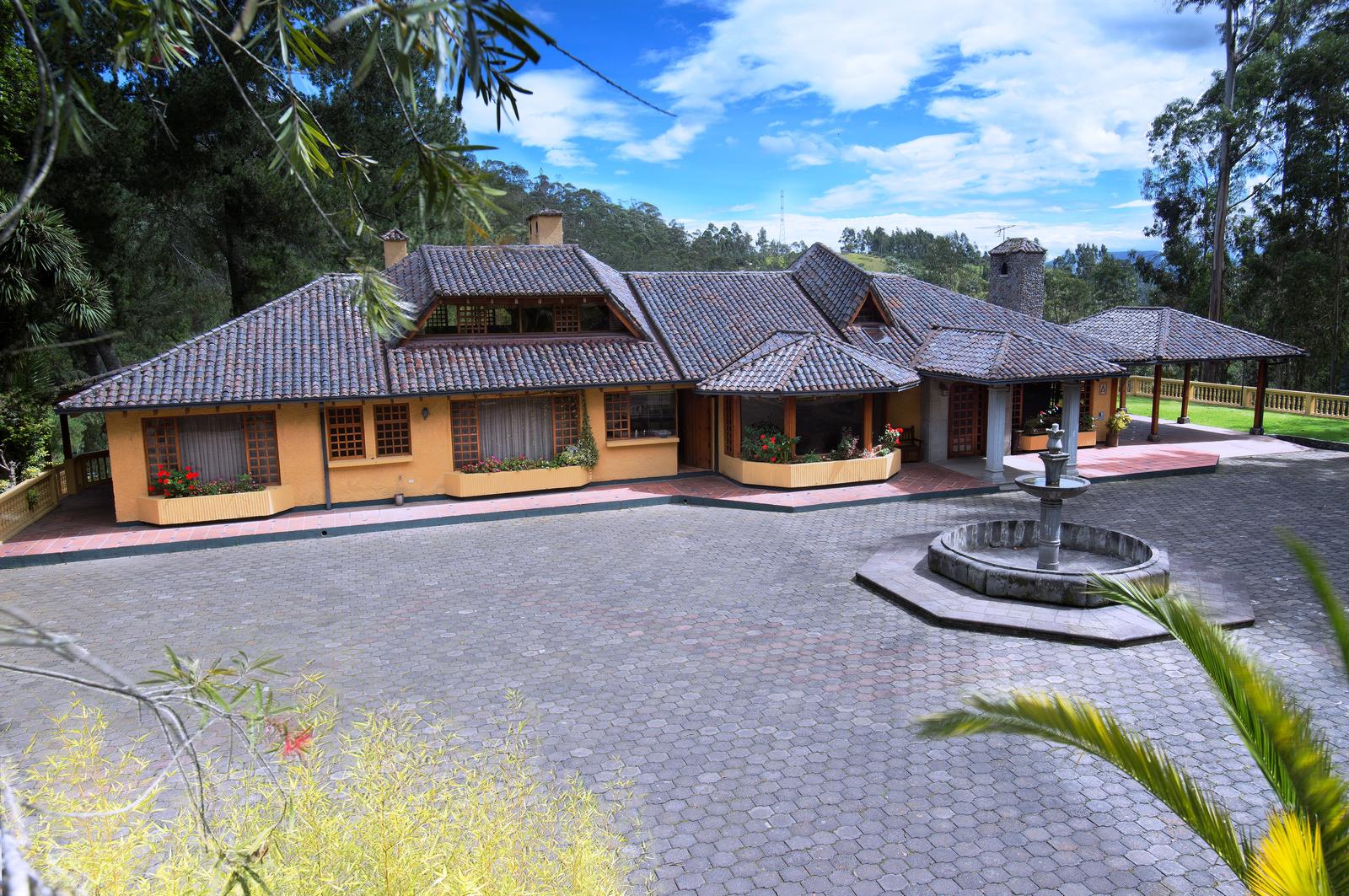 Quinta en venta en Pichincha | Quito | El Tingo, SANGOLQUI - Vía al Pasochoa, 2214 ha