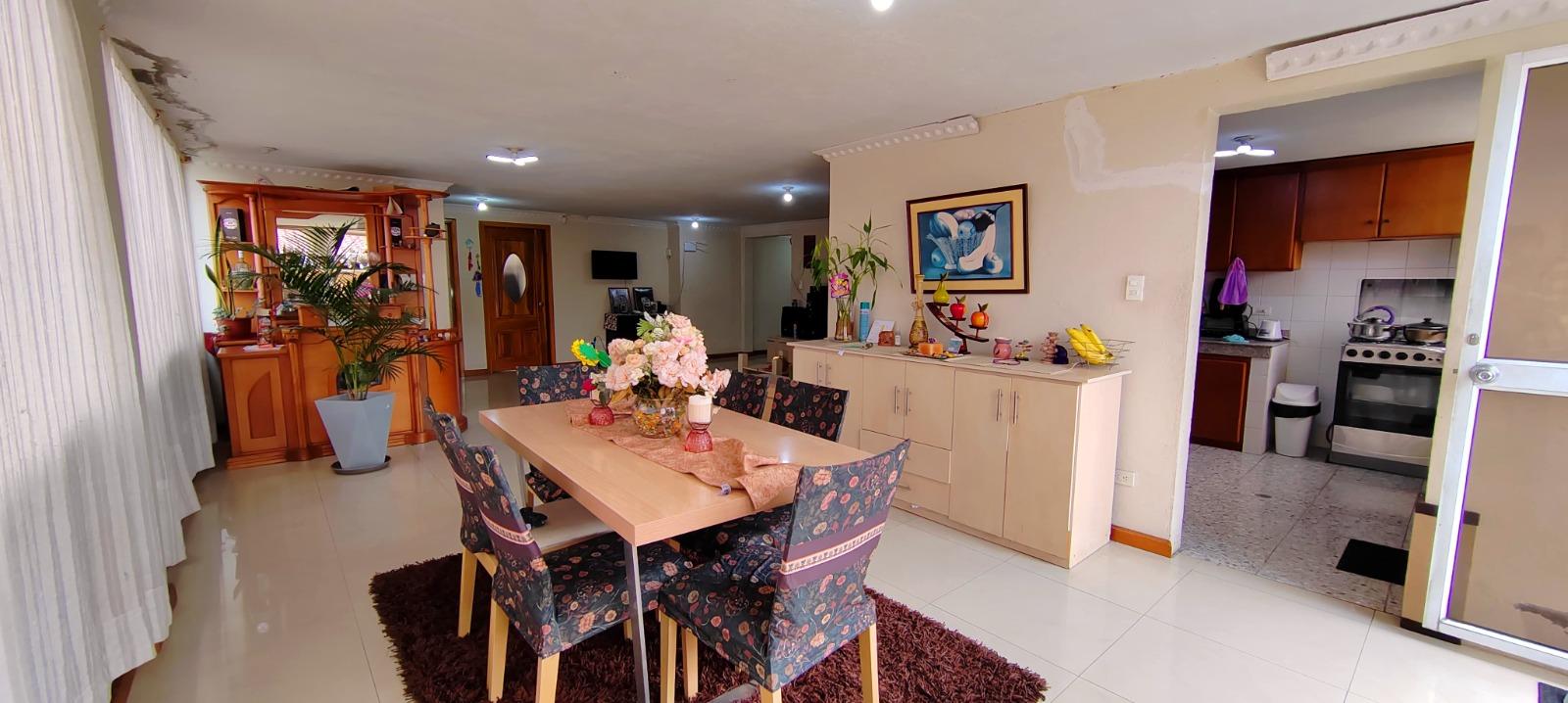 Casa en venta en Pichincha | Quito | Conocoto, Casa Urbanizacion San German Conocoto, 452 m²