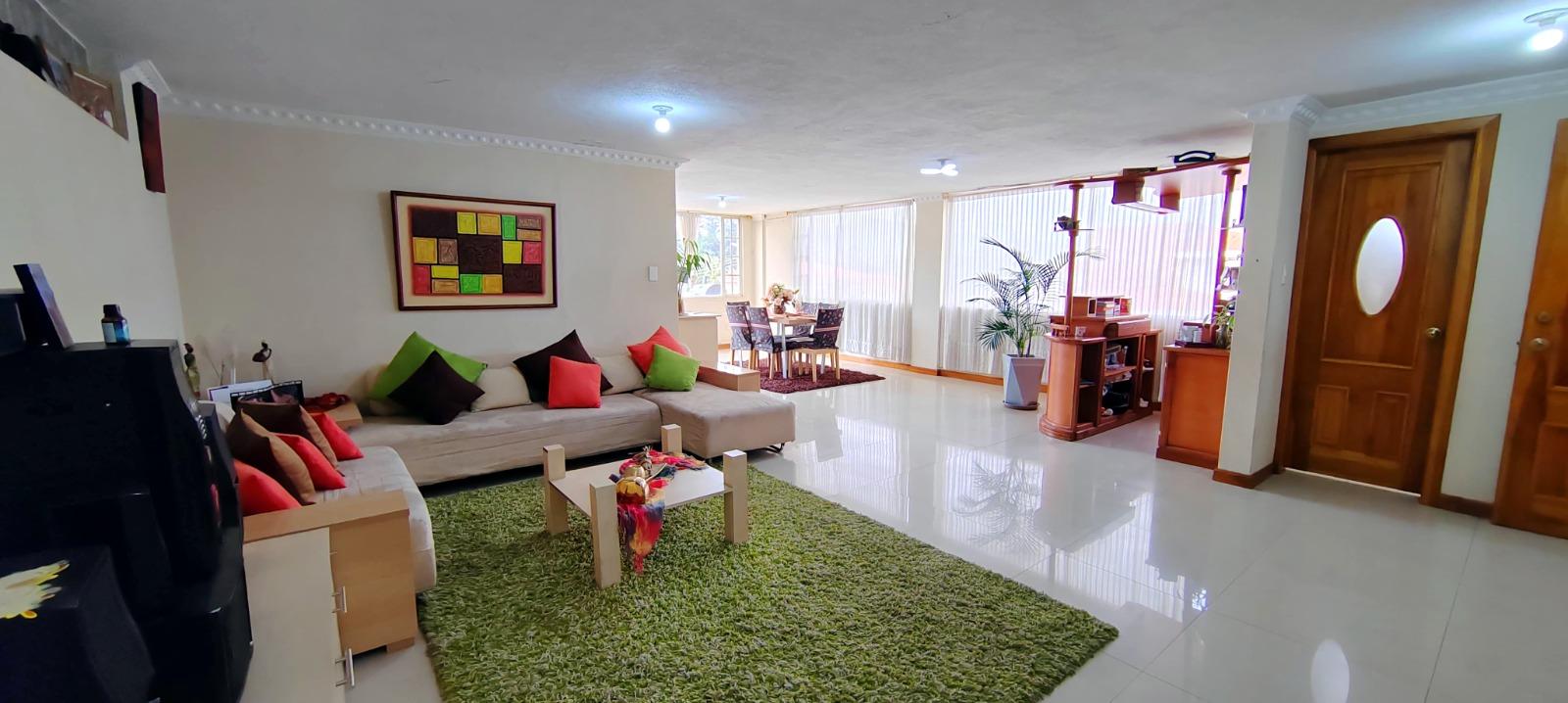 Casa en venta en Pichincha | Quito | Conocoto, Casa Urbanizacion San German Conocoto, 452 m²