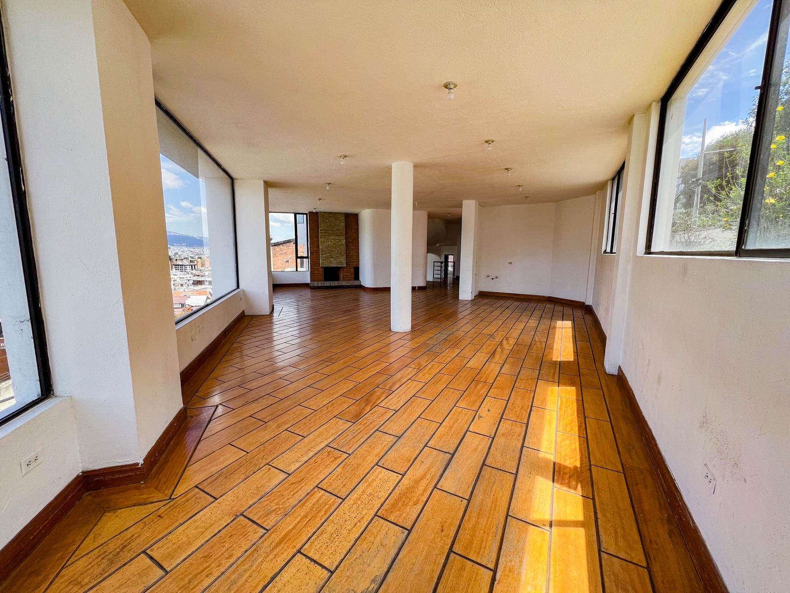 Casa en alquiler en Pichincha | Quito | El Batán, Eloy Alfaro y Portete, 1798 m²