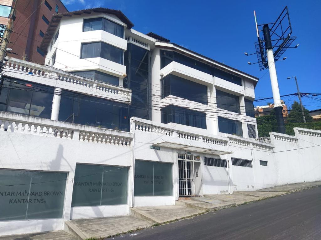 Casa en alquiler en Pichincha | Quito | El Batán, Eloy Alfaro y Portete, 1798 m²