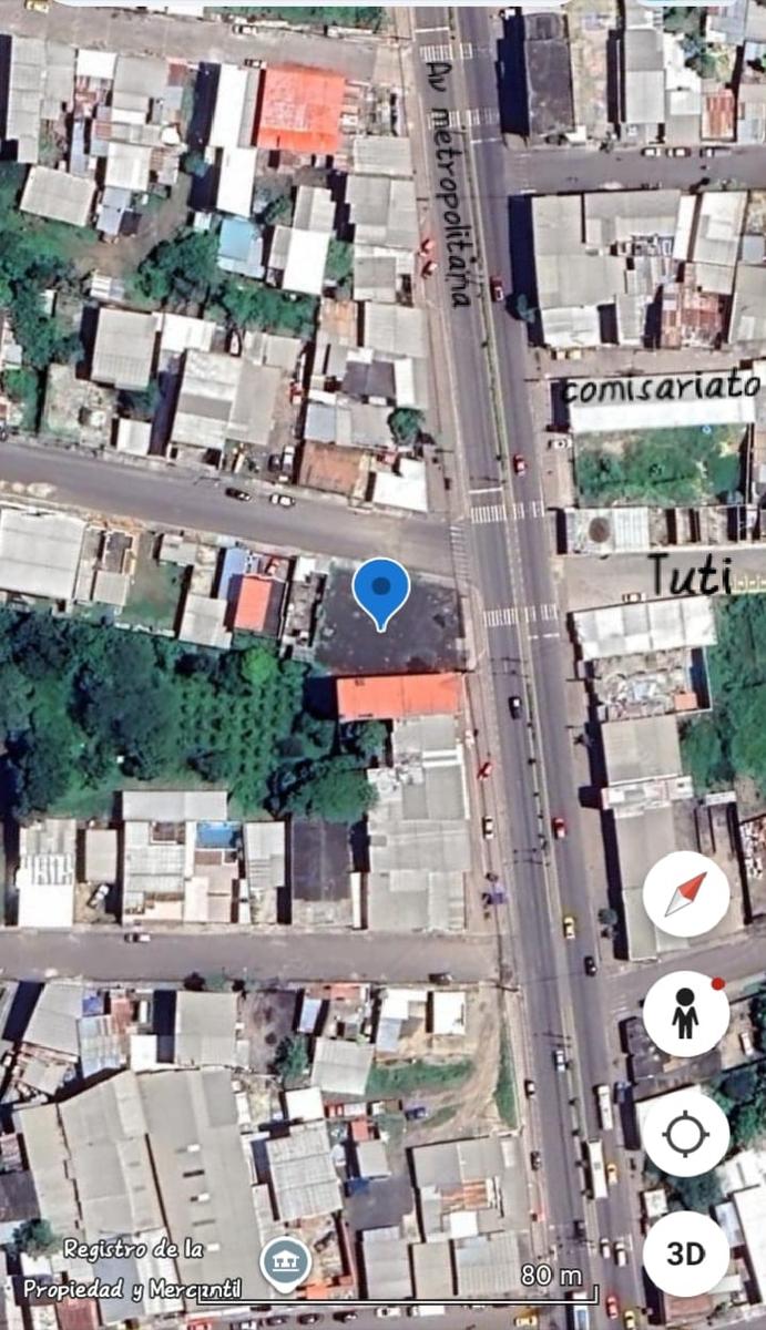 Land in Montecristi Center (770 m² on Av. Metropolitana de Montecristi)