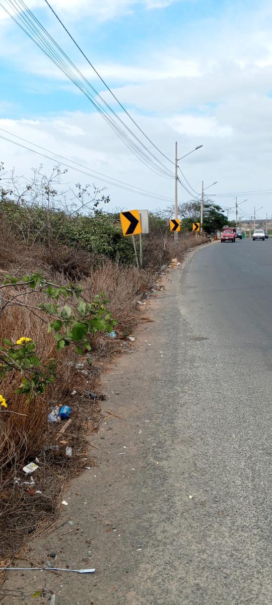 Terreno en venta en Ecuador | Manabí | Montecristi, Av Manta y via jipi japa