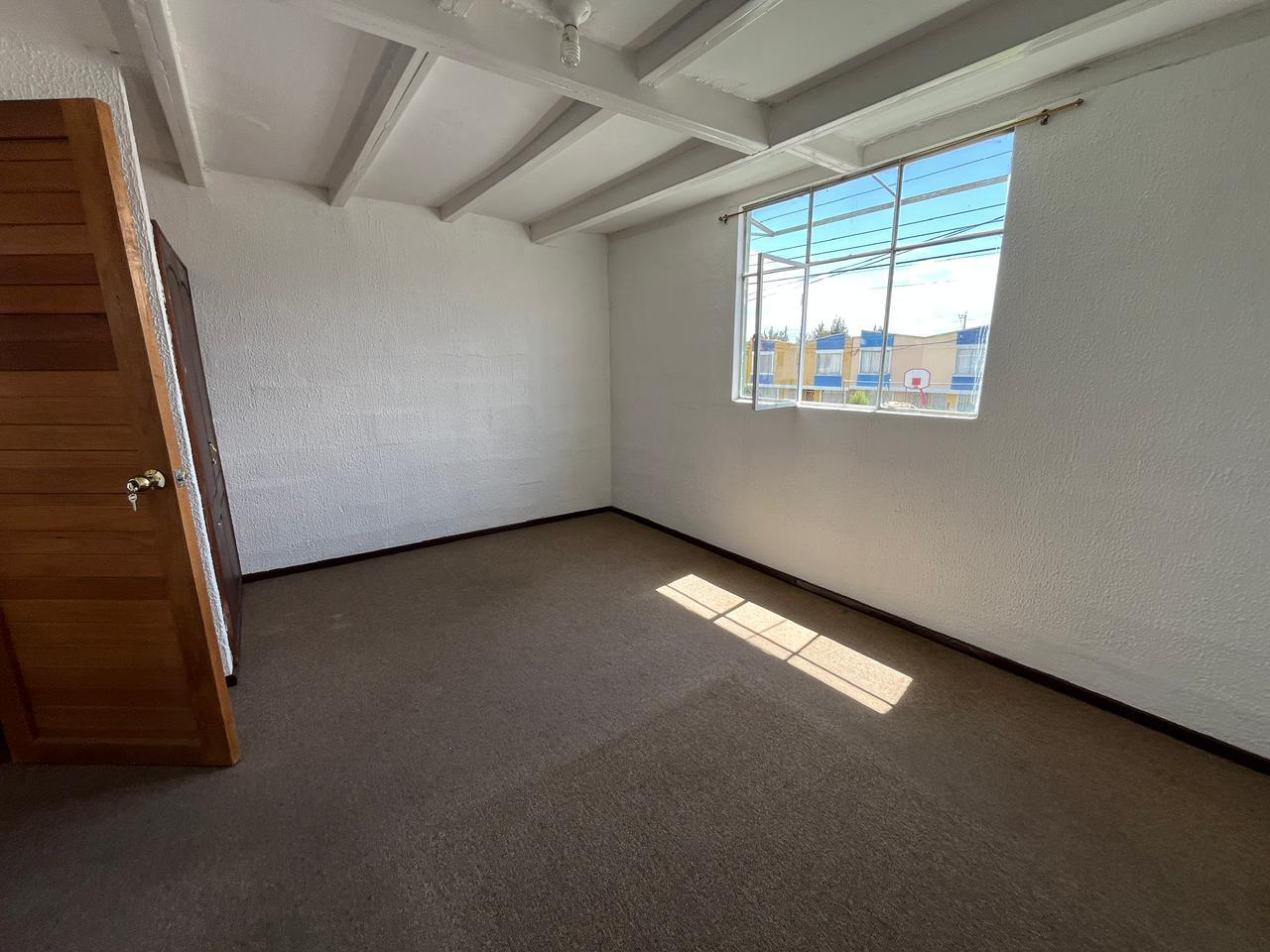 House with Opportunity Price for Sale in Calderón 3