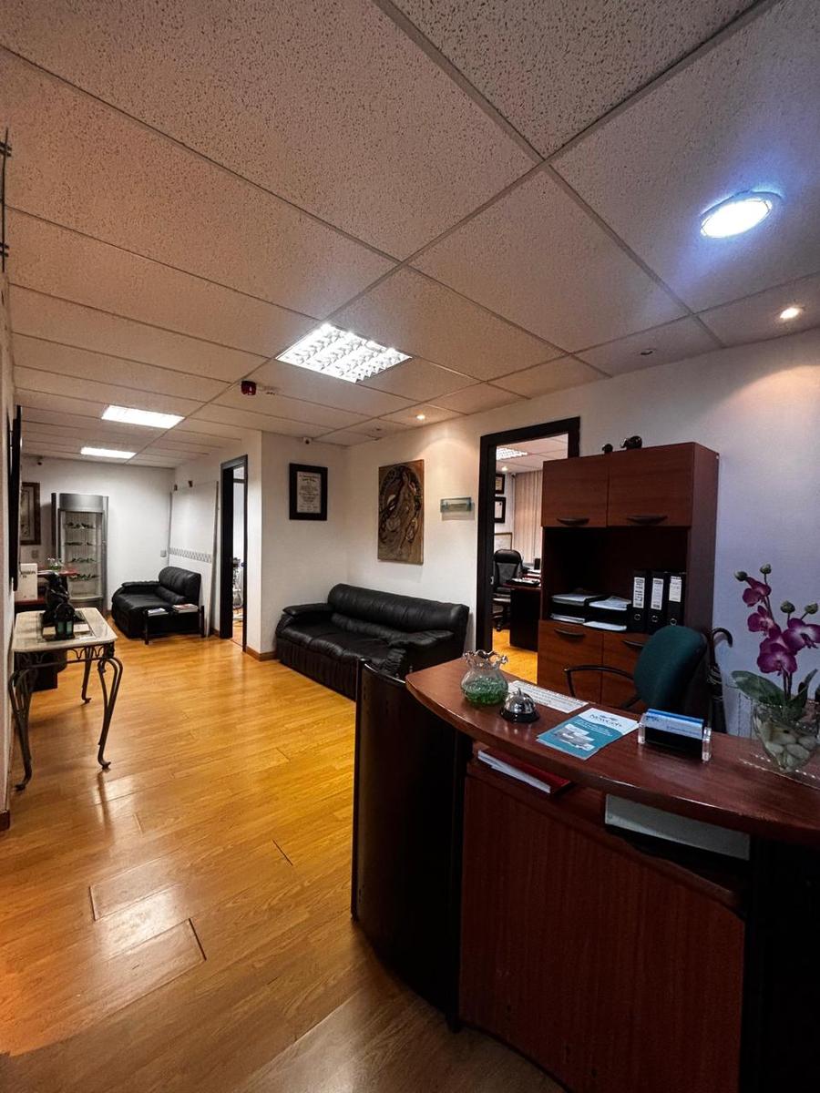 Oficina en venta en Pichincha | Quito | La Carolina, Oficina en Venta, 118 m²