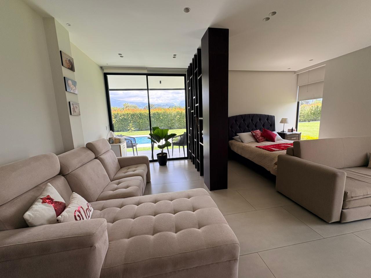 House for Sale in Guayabamba 2549m2 Bello Horizonte Sector 5