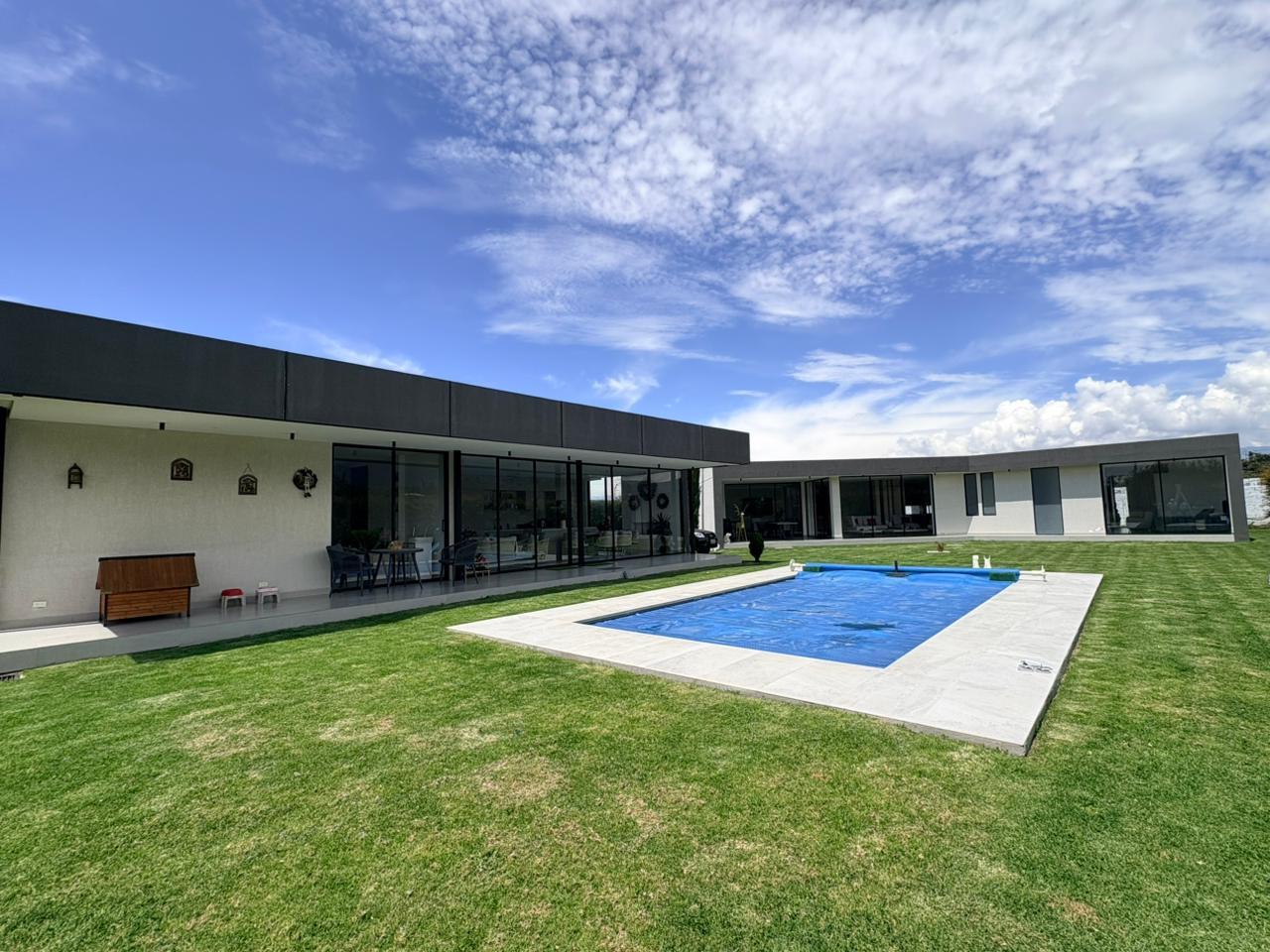 House for Sale in Guayabamba 2549m2 Bello Horizonte Sector