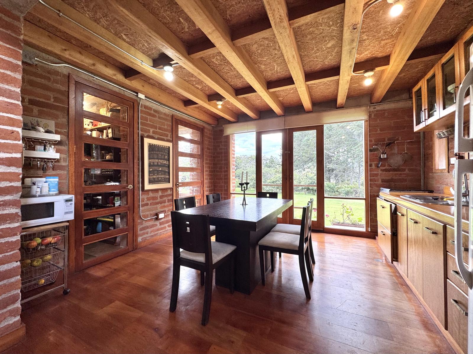 Casa en venta en Pichincha | Quito | Yaruqui, Barrio San Vicente, Yaruquí, 136 m²