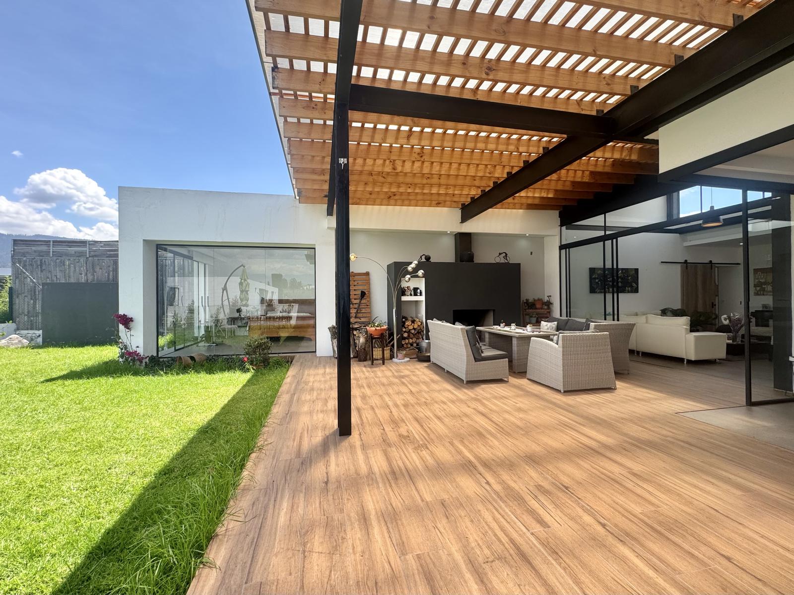 Casa en alquiler en Pichincha | Quito | Cumbayá, Urb. Juan Montalvo, Cumbayá, 500 m²