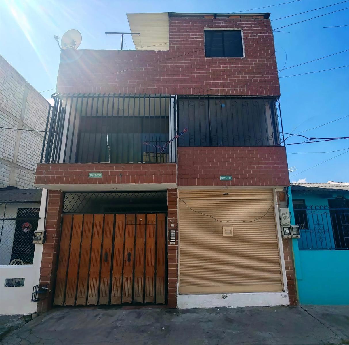 FOR SALE: 3-STORY HOUSE WITH COMMERCIAL SPACE IN CARAPUNGO
