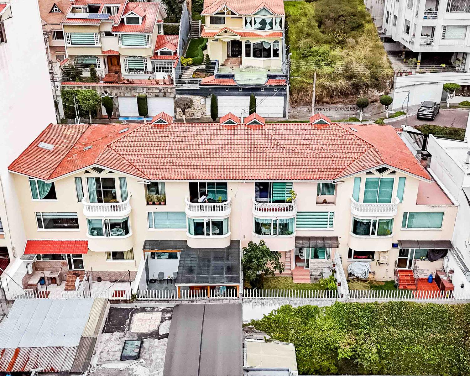 Casa en venta en Pichincha | Quito | Norte de Quito, Urb. Caminos del balcón calle Hermana Juana y Manuela Quiroga, 244 m²