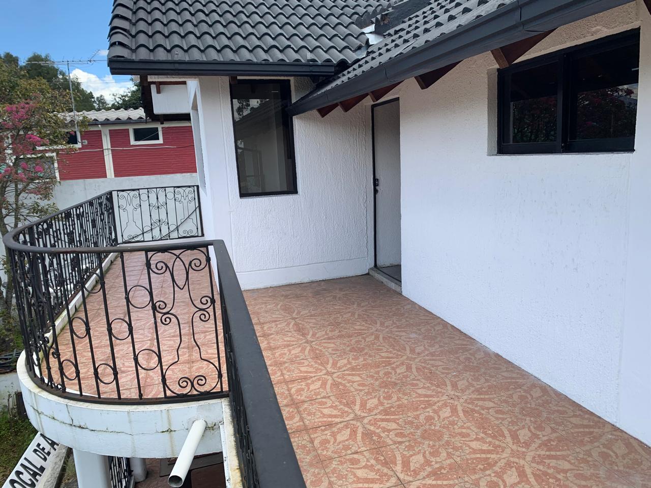 Casa en alquiler en Pichincha | Quito | Los Chillos, CASA COMERCIAL EN RENTA , Sector La Armenia, 450 m²