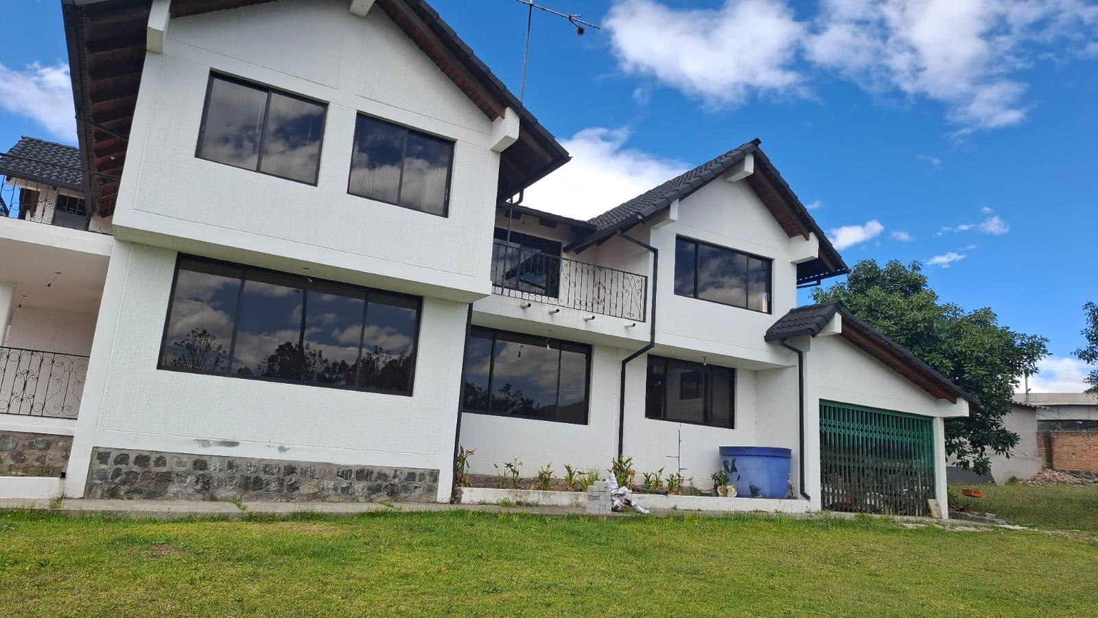Casa en alquiler en Pichincha | Quito | Los Chillos, CASA COMERCIAL EN RENTA , Sector La Armenia, 450 m²