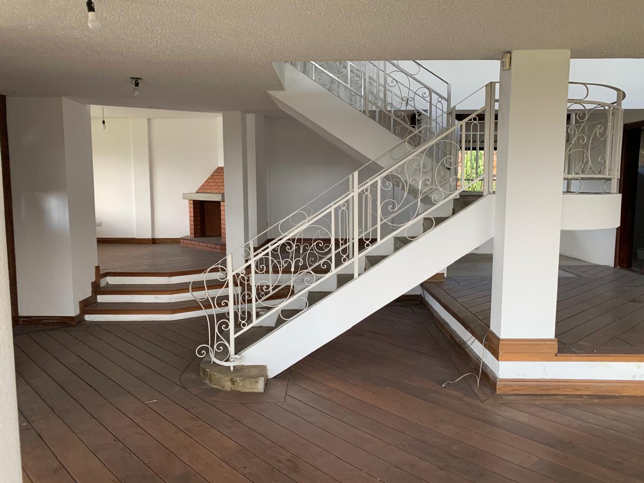 Casa en alquiler en Pichincha | Quito | Los Chillos, CASA COMERCIAL EN RENTA , Sector La Armenia, 450 m²