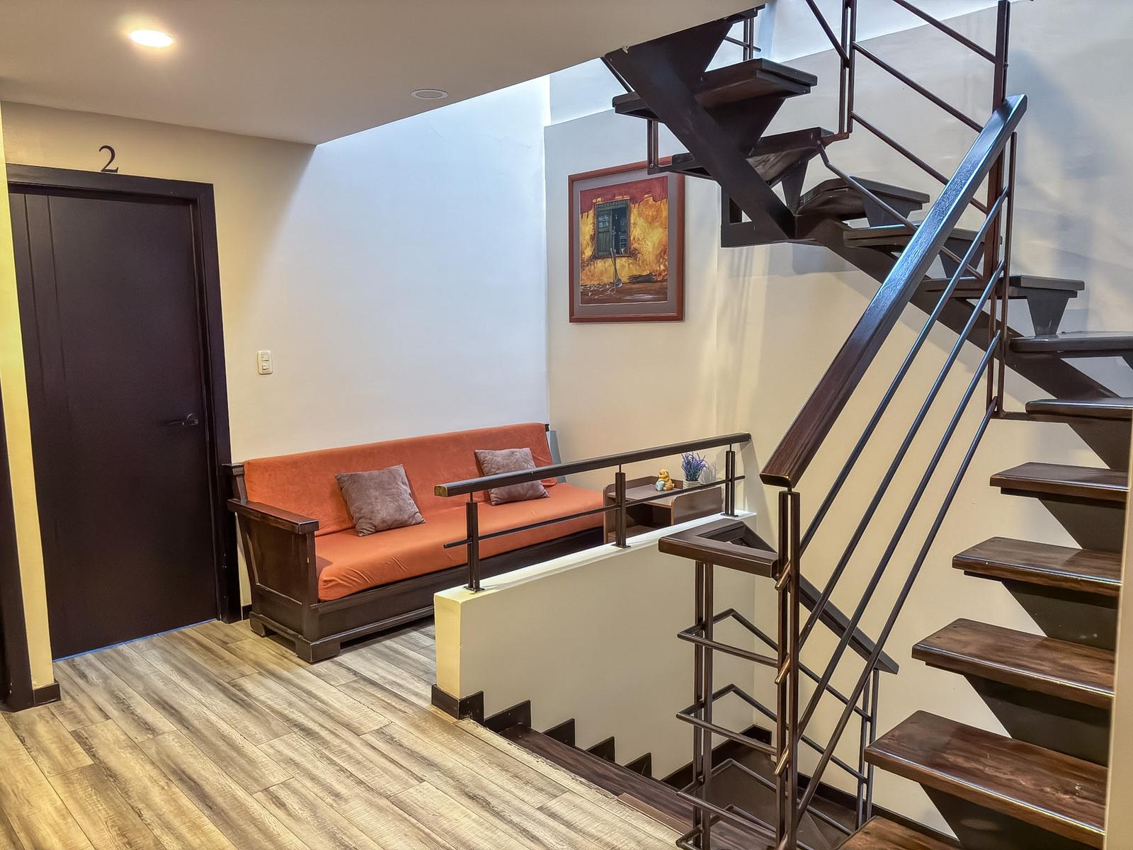 Casa en venta en Azuay | Cuenca | Yanuncay, Casa de 3 dormitorios con buhardilla y patio cubierto / Emov Misicata | USD 107.000, 174 m²