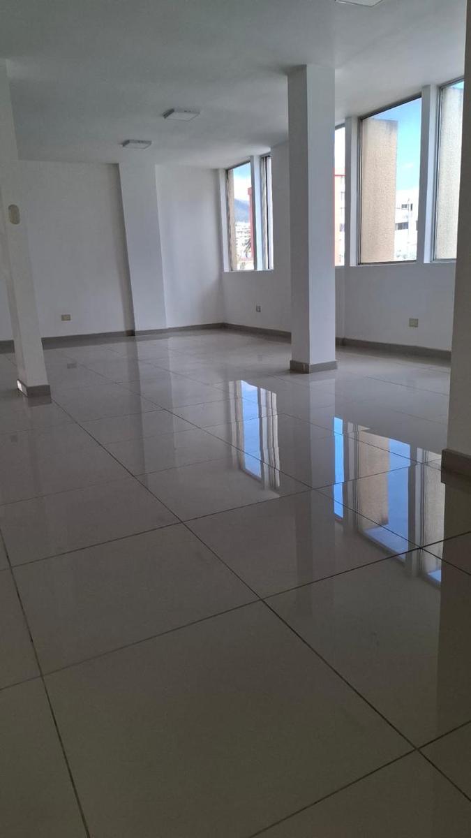 Oficina en venta en Pichincha | Quito | Norte de Quito, Venta Oficina flex 158 m2 con opciòn para departamento, calle Amazonas