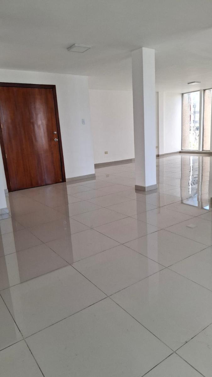 Oficina en venta en Pichincha | Quito | Norte de Quito, Venta Oficina flex 158 m2 con opciòn para departamento, calle Amazonas