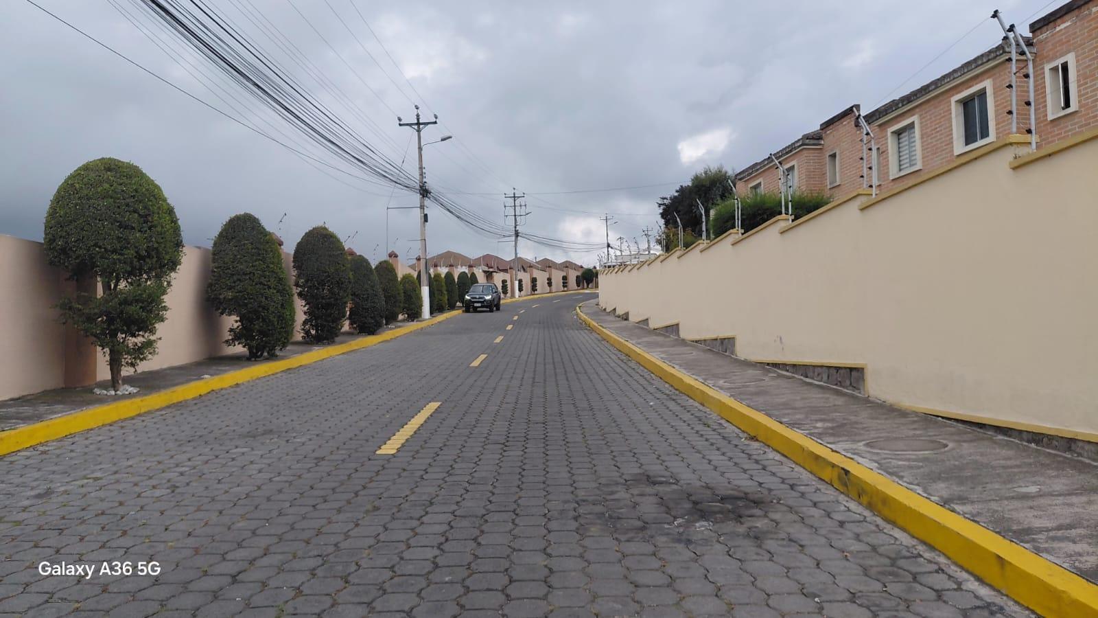 House for Sale Genova Complex Bellasvista Sector Carretas 2