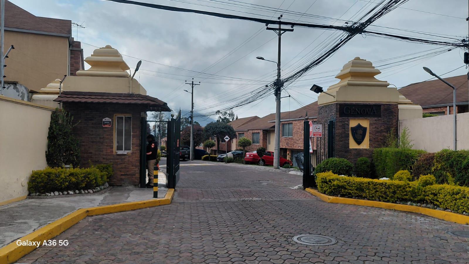House for Sale Genova Complex Bellasvista Sector Carretas