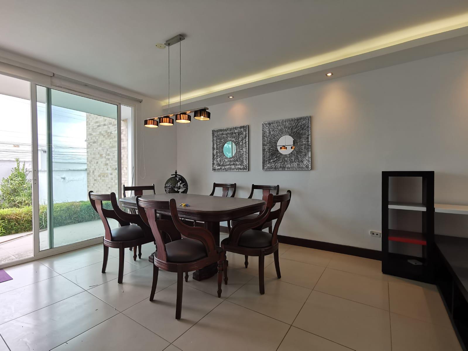 House for Sale in Cumbaya, U San Francisco Sector 4