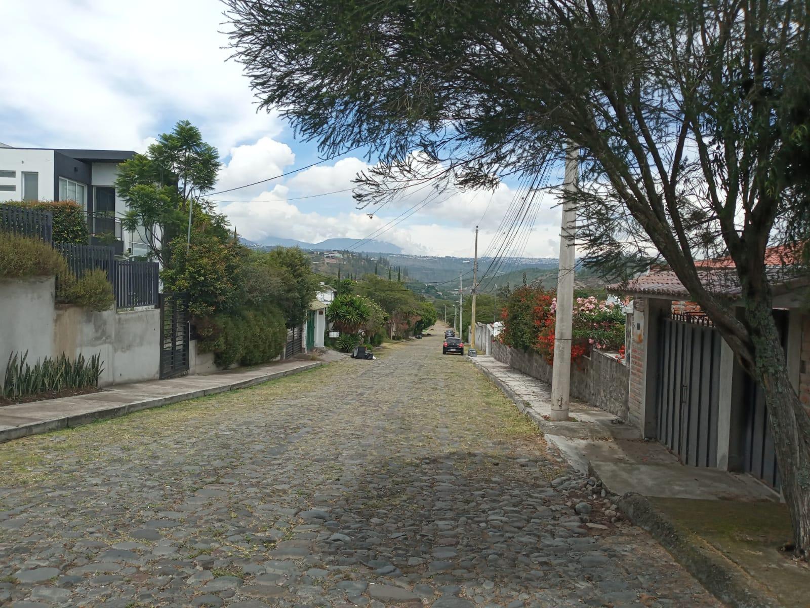 Terreno en venta en Pichincha | Quito | Tumbaco, Urbanización Algarrobos de la Viña, Tumbaco, 925 m²