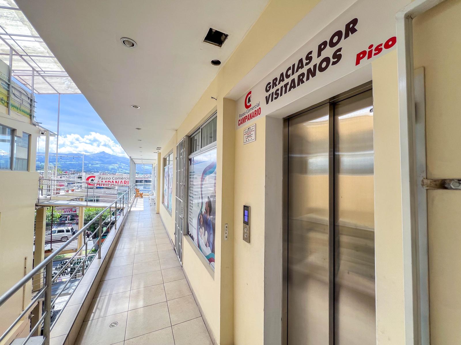 Local en venta en Pichincha | Quito | Sangolqui, Av. Calderón y Gangotena, San Sebastian, Paseo Comercial Campanario, 30 m²