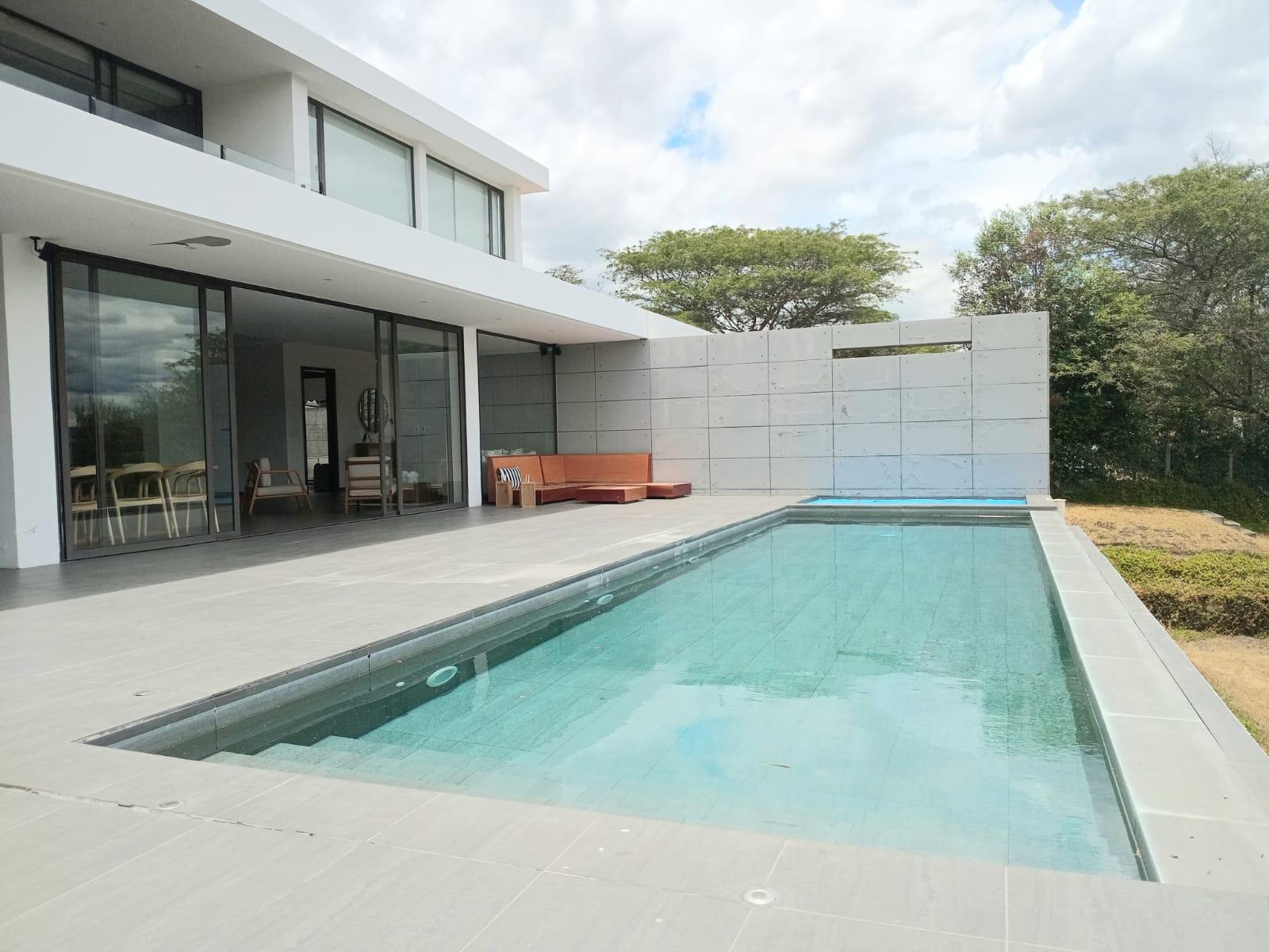 Casa en venta en Pichincha | Quito | Puembo, Urbanización El Ingenio - Puembo, 365 m²