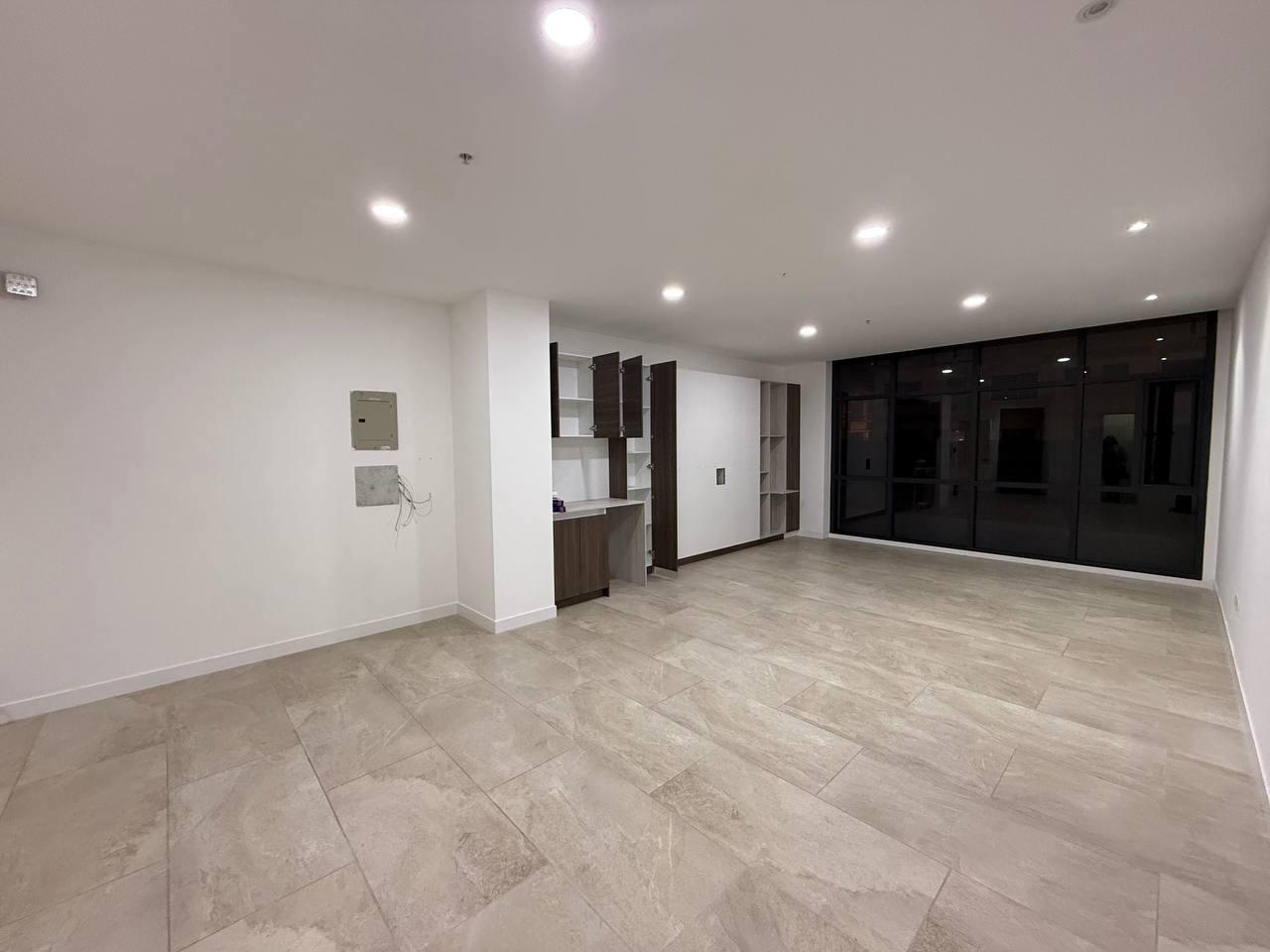 OFFICE FOR RENT 4 BLOCKS FROM QUICENTRO NORTE 2
