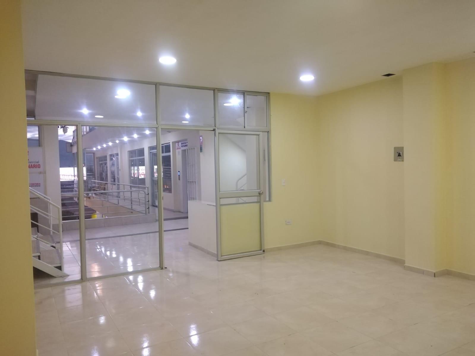 Local en venta en Pichincha | Quito | Sangolqui, Av. Calderon y Gangotena, Sangolquí, San Sebastián