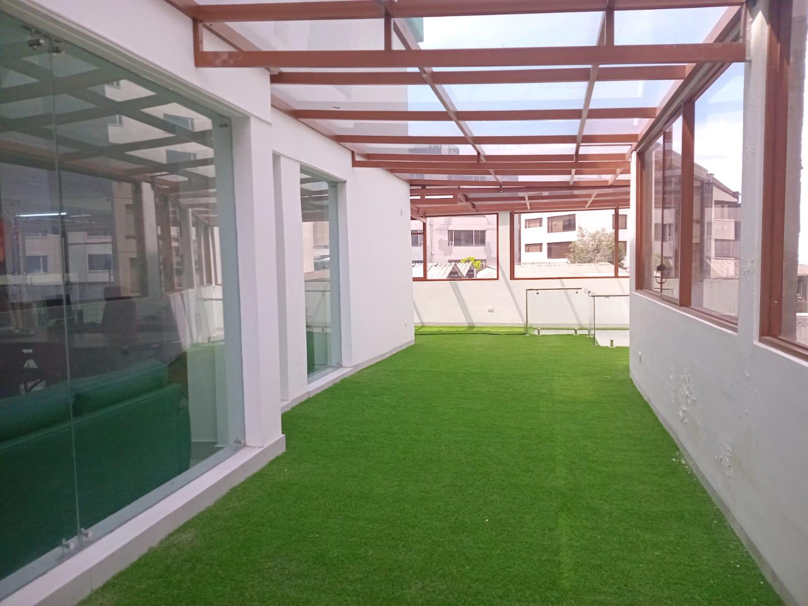 Commercial Property 3 Floors 3